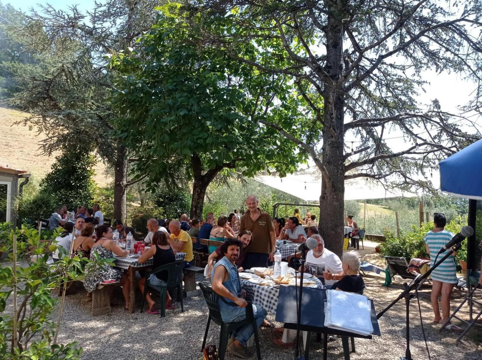 Ala Di Maniero In Agriturismo Valdrago In Toscana, Nel Verde Mugello Sulle Colline Di Firenze ボルゴ・サン・ロレンツォ エクステリア 写真