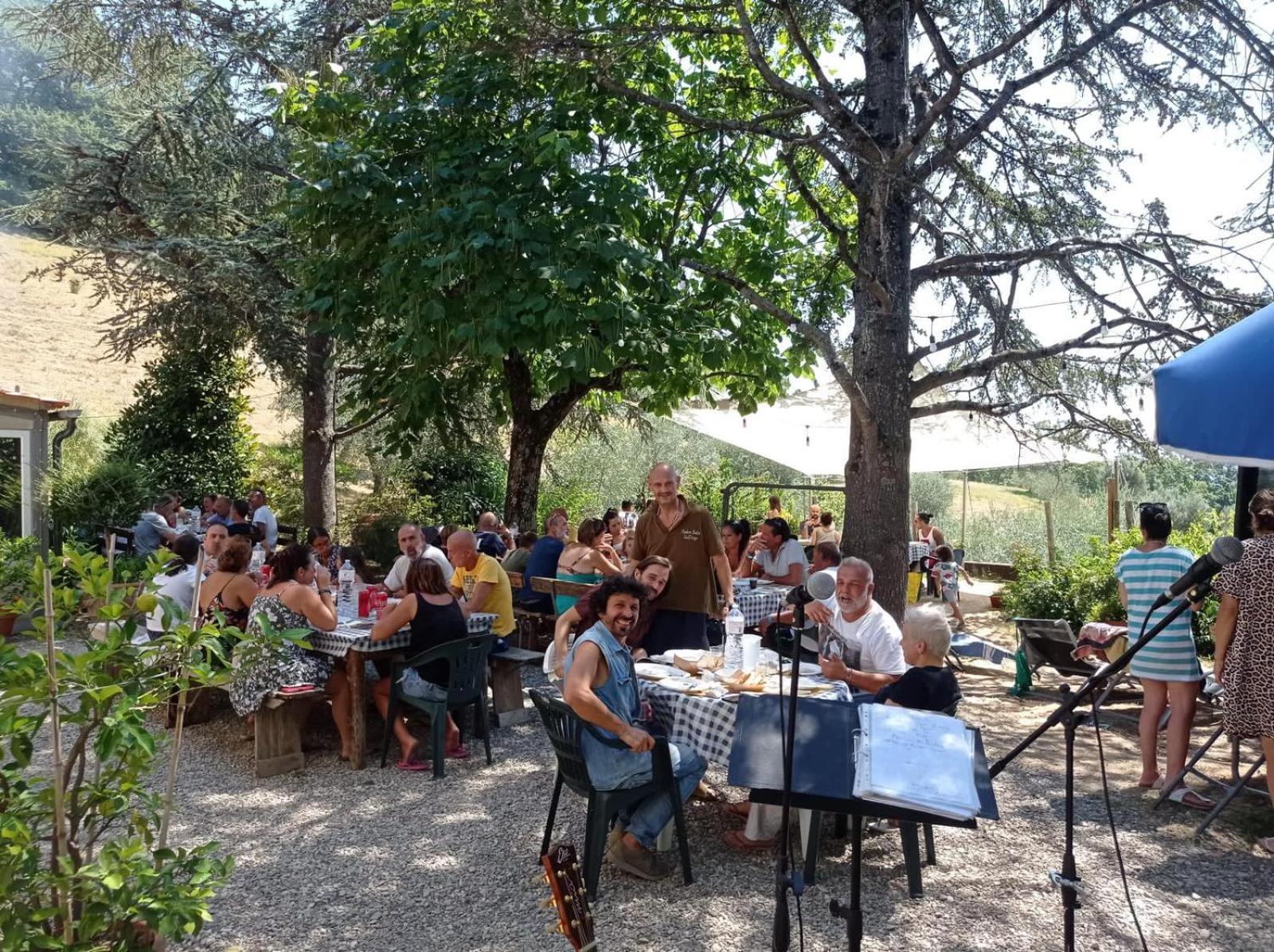 Ala Di Maniero In Agriturismo Valdrago In Toscana, Nel Verde Mugello Sulle Colline Di Firenze ボルゴ・サン・ロレンツォ エクステリア 写真
